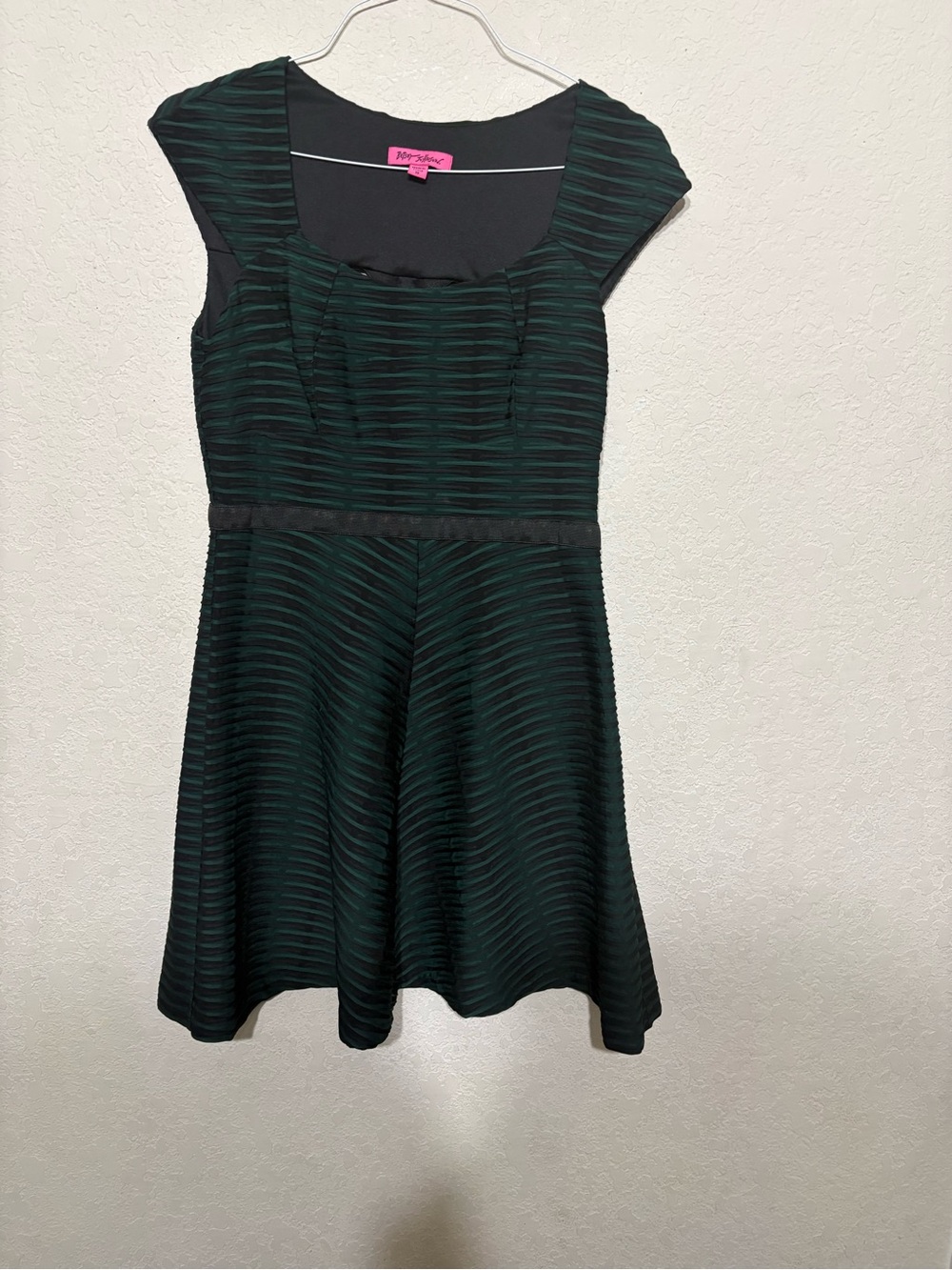 Betsey Johnson Emerald Green and Black Textured Fit-and-Flare Midi Dress